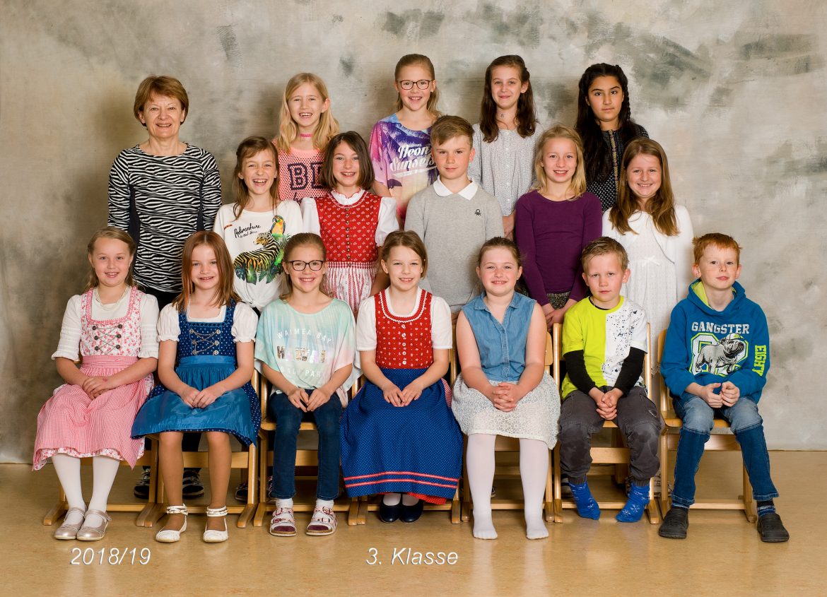 Klassenfoto-3.-Klasse.jpg